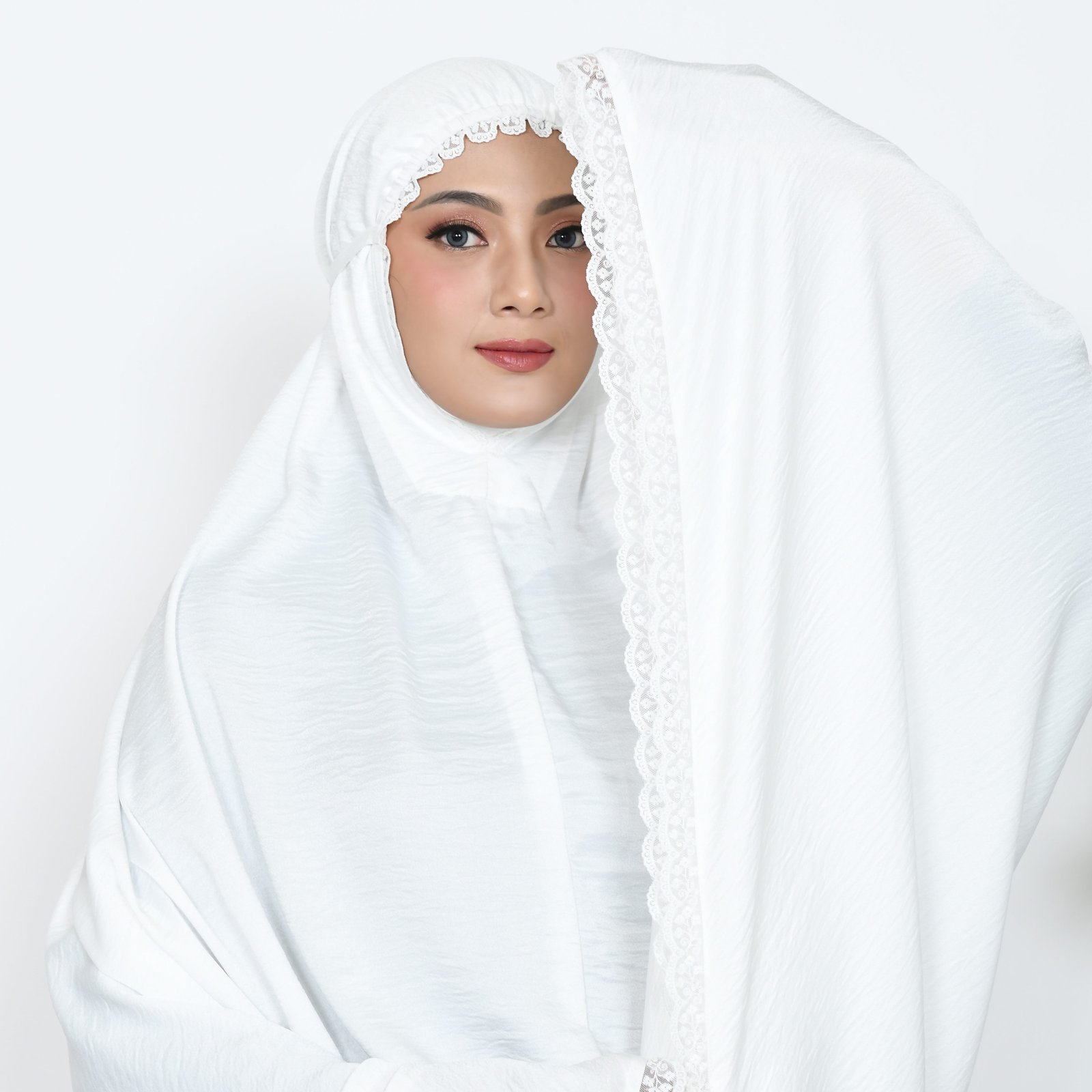Mukena Sabrina Renda Broken white